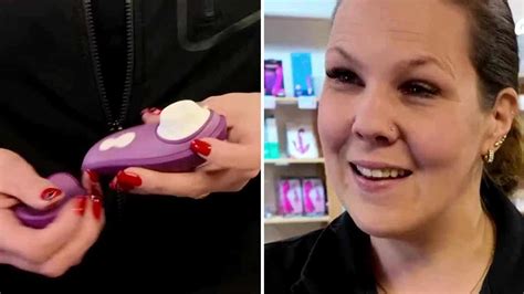 Penisen är mellanstor vill använda en dildo amelia