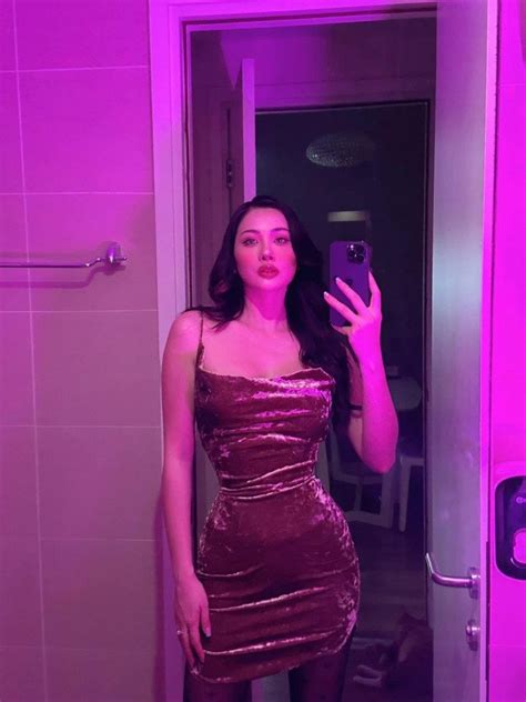 Ch N D I L T Nh C L Ng B Ng Quang M C Bikini Khoe D Ng Tr N S N Th Ng Ng Y Th Ng H Ra Sao