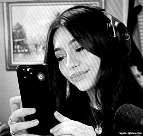 Bananabrea Bananabreaa Nude OnlyFans Leaks Fappening FappeningBook