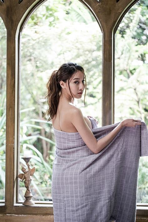 Pin On Pichana Yoosuk Hot Asian Chick