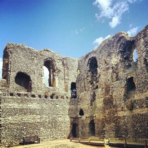 Canterbury Castle - Castle