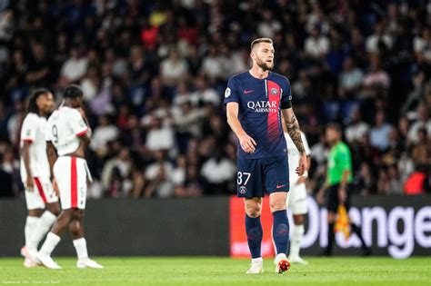 Psg Les Gros Doutes D Un Champion Du Monde Sur Skriniar