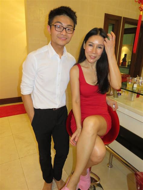 Kee Hua Chee Live!: IRENE WONG, FORMER MISS MALAYSIA AND RENOWNED