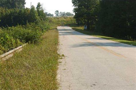 Frontage Road becomes roads - Gainesville Times