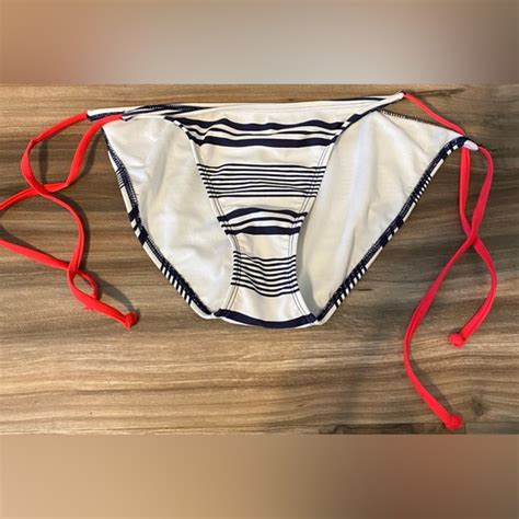 Old Navy Swim Nwot Old Navy Bathing Suit Bottom Size Medium Navy Blue And A Deep Hot Pink
