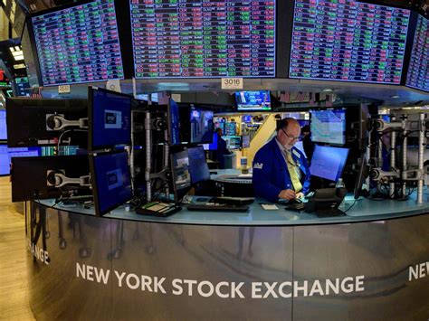 Us Stocks Rise As Fed Official Gives Investors More Rate Cut Optimism