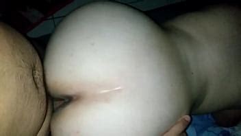 Amaciando O Cuzinho Da Minha Mulher XVIDEOS