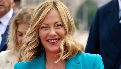 La Presidente Giorgia Meloni In Vacanza In Puglia Quanto Costa Il Suo