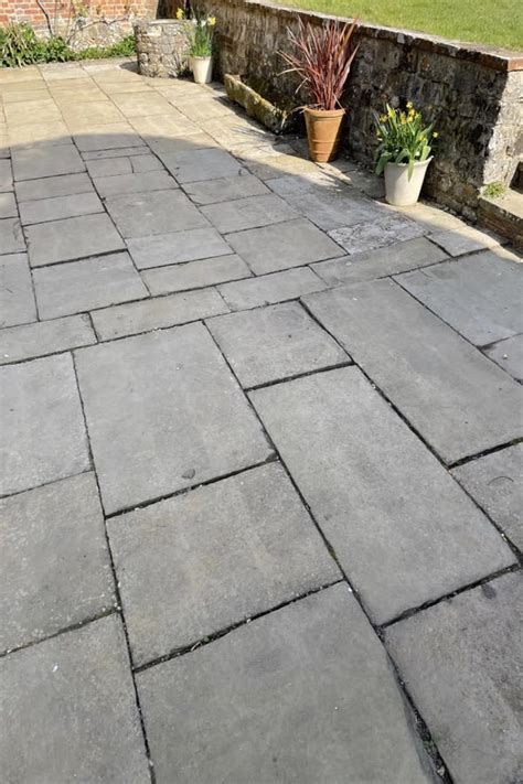 Reclaimed Coursed Yorkstone