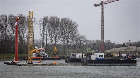 Inland Shipping Resumes On Nieuwe Waterweg Following Leak Repairs