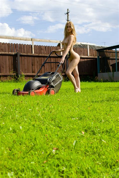 Stunning Featuring Leona Porn Pics CoedCherry