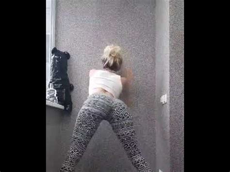 Hot Skinny Girl Twerking YouTube