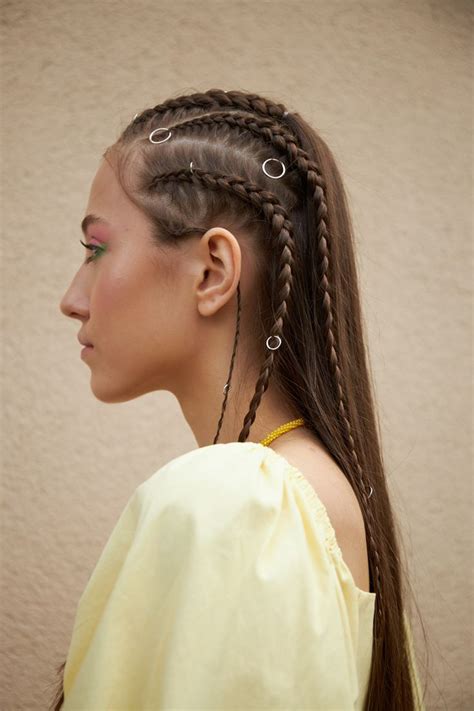 Косички по голове, брейды, ободок из кос, детские плетения, прическа ...