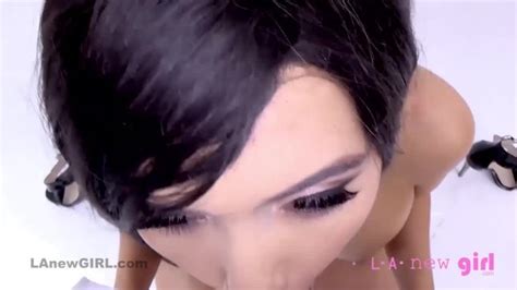 Super Gorgeous Babe Takes Cock In Mouth At Audition Photoshoot