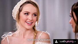 New College Girl Tries Lesbian Sex With Her Stepmom XNXX