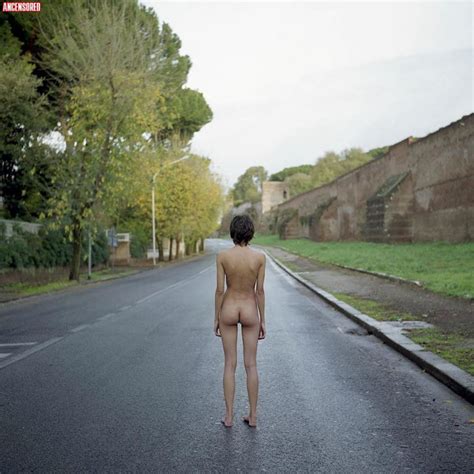 Naked Emilia Verginelli Added 03 27 2020 By AQVILA