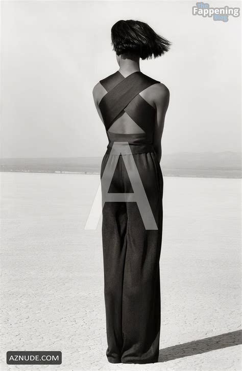 Naomi Campbell Nude Photoshoot AZNude