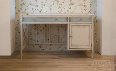 Деревянный винтажный письменный стол с тумбочкой в стиле прованс в ...