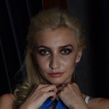 Kriss Kiss Babe Page Watch This Pornstar On FreeOnes