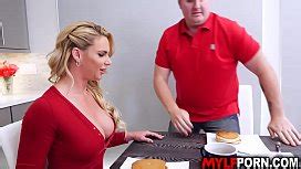 Phoenix Marie Mature Hot Wife With Big Boobs Bang In Sex Act On Cam Video 25 XNXX