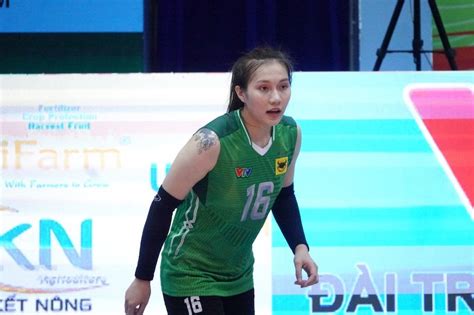 Hình ảnh hậu trường hot girl bóng chuyền Lan Vy của đội VTV Bình Điền Long An