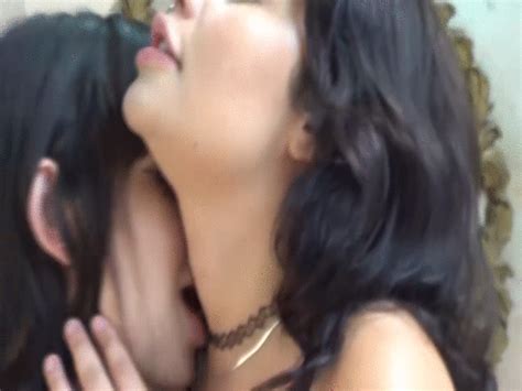 Kissing Lesbian Amanda Fox And Thays Flores Re Edition High Definition Fetish Place Clips Sale