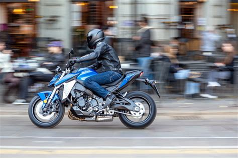Suzuki Gsx S La Naked Cilindri Adatta A Tutti