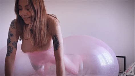 Lustica Custom Diving Naked In Pink Wubble Bubble HD Lustica Clips Sale