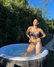 Mica Viciconte Sexy Stunning Bikini Photos In The Jacuzzi For Instagram Aznude