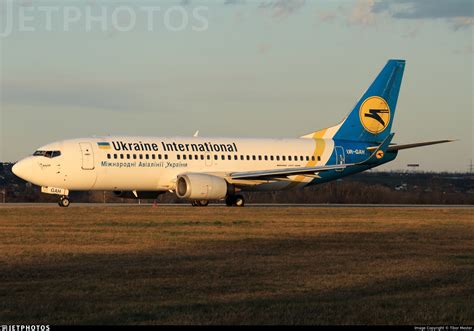 UR-GAH | Boeing 737-32Q | Ukraine International Airlines | Tibor Mester ...