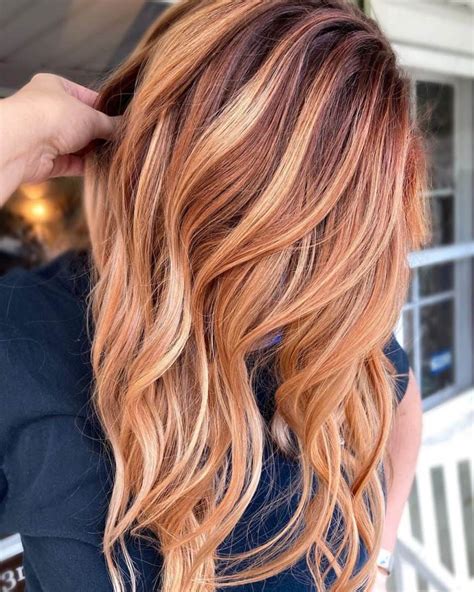 Strawberry Blonde Coiffures Tendance Pour Une Coloration Blond Fraise Romantique