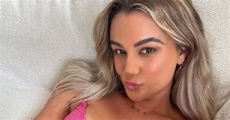 Body Positive Babe Hit With Vile Threats After Confession About Bikini Snaps Daily Star