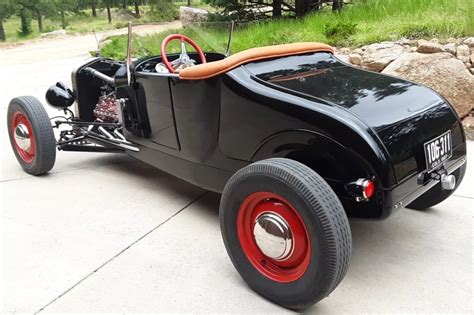 Hot Rod Ford Tudor Gatsby Online