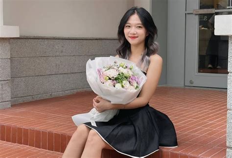 S C Ly Schannel L Ai Ti U S V S Nghi P C A Hot Tiktoker N I B T