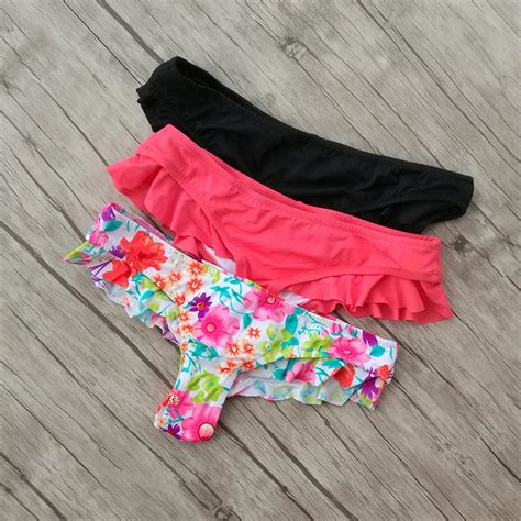 Parte inferior de Bikini descarada para mujer bañador rojo y negro con Tanga Floral traje de