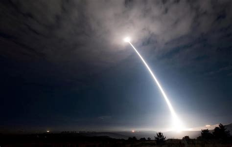США провели отложенный из-за ситуации вокруг Тайваня учебный пуск МБР ...