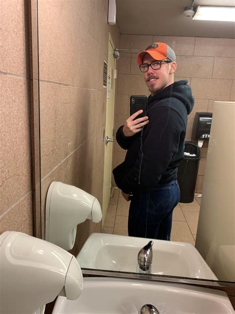 Hot Sexy Men CUTE HILLBILLY I SPOTTED IN WALMART WITH HIS