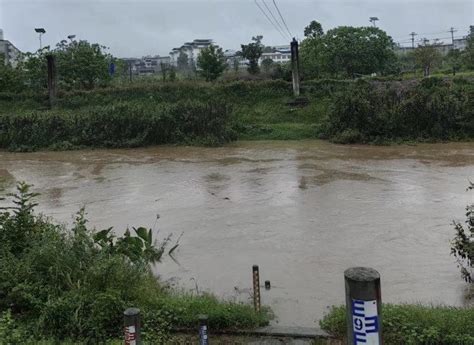 重庆7个区县遭遇暴雨，23条中小河流涨水