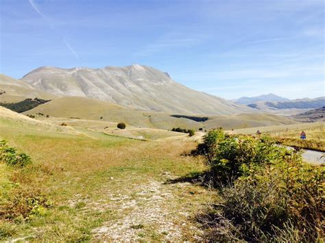 Viaggio In Moto Ad Assisi E Castelluccio Di Norcia I Viaggi Di Max