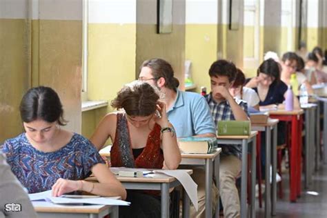 Začenja se jesenski izpitni rok mature Megafon