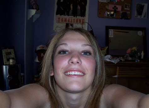 Emo Blonde Babe Sucks And Pose Porn Pictures XXX Photos Sex Images PICTOA