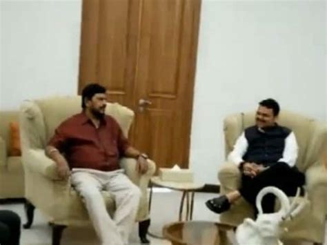 Maharashtra Political Crisis Ramdas Athawale Meets Devendra Fadnavis Maharashtra Politics