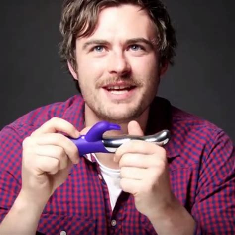 Sesso Cinque Ragazzi Provano Dei Sex Toys Femminili Il Video Fa Il Giro Della Rete Io Non