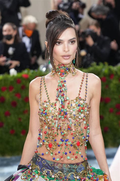 Emily Ratajkowski Addresses Harry Styles Kiss