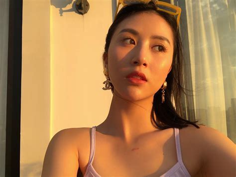 4 chiêu makeup đơn giản nhưng lại tạo thần thái ngút ngàn được các hot girl Việt áp dụng nhiều