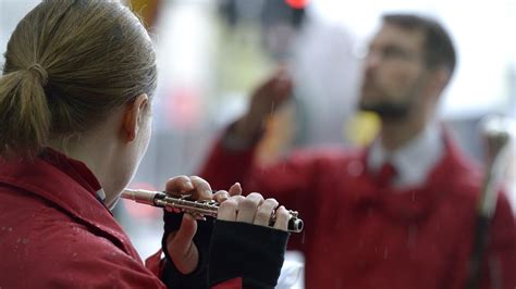 Musikl Rare Tvingade Barn Till Sex Med Djur