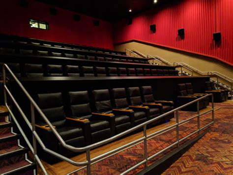 Movie Theater Regal Cinemas Manchester 16 Reviews And Photos 2055 E