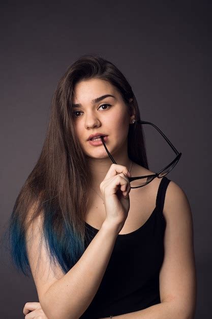 Premium Photo Brunette Girl In Glasses