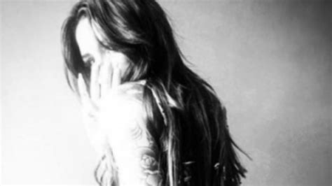 Candelaria Tinelli Y Otro Desnudo Hot