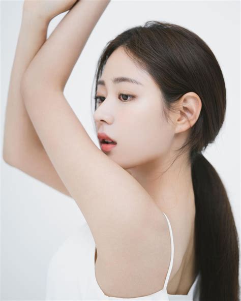 Hoa hậu hot nhất Địa Ngục Độc Thân 2 Đã đẹp hiếm có học vấn khủng và ngậm thìa kim cương